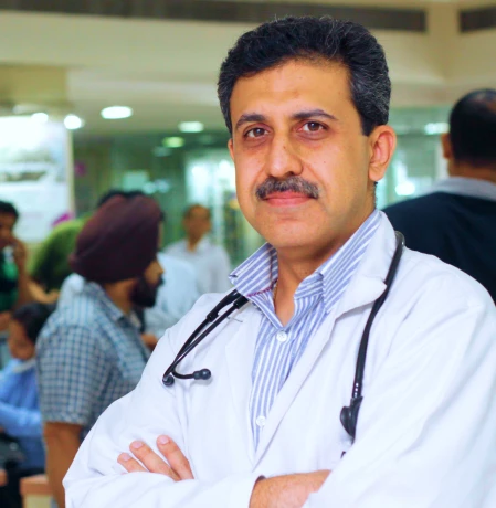 best-cardiologist-in-east-delhi-dr-gaurav-minocha